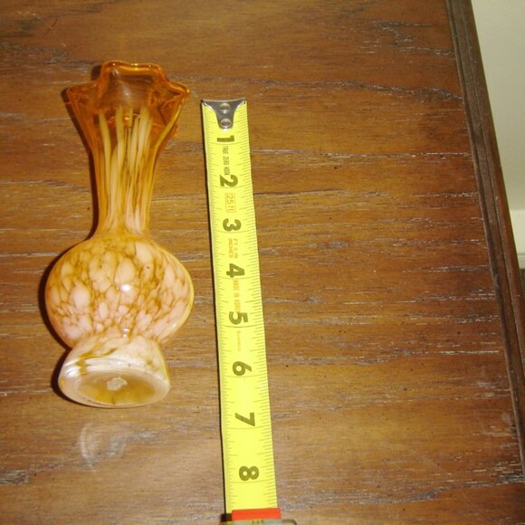 Handblown orange speckled art glass vase VGU - Picture 7 of 8